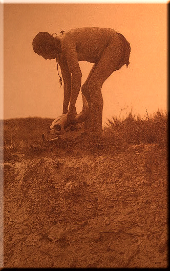 Hukalowapi - Fire carrier Bringing the Skull
